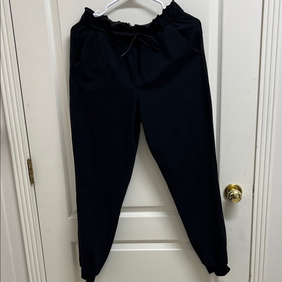 Lululemon Keep Moving Jogger | Size 6 Black - Picture 2 of 10